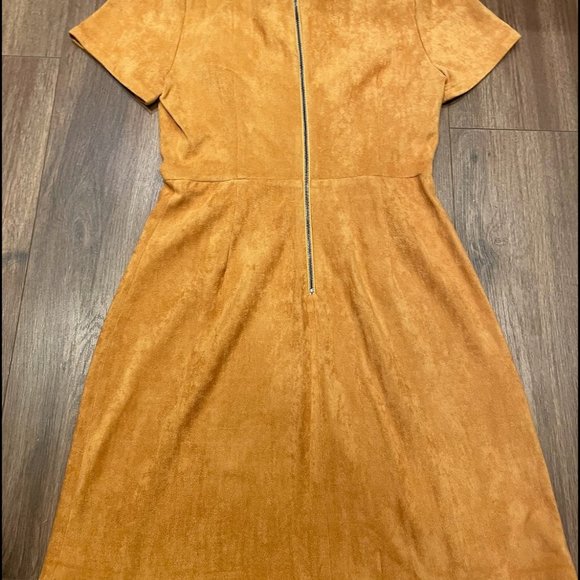 Brand New, woman's Suede Dress, size 4, mustard color, high quality - Picture 5 of 5